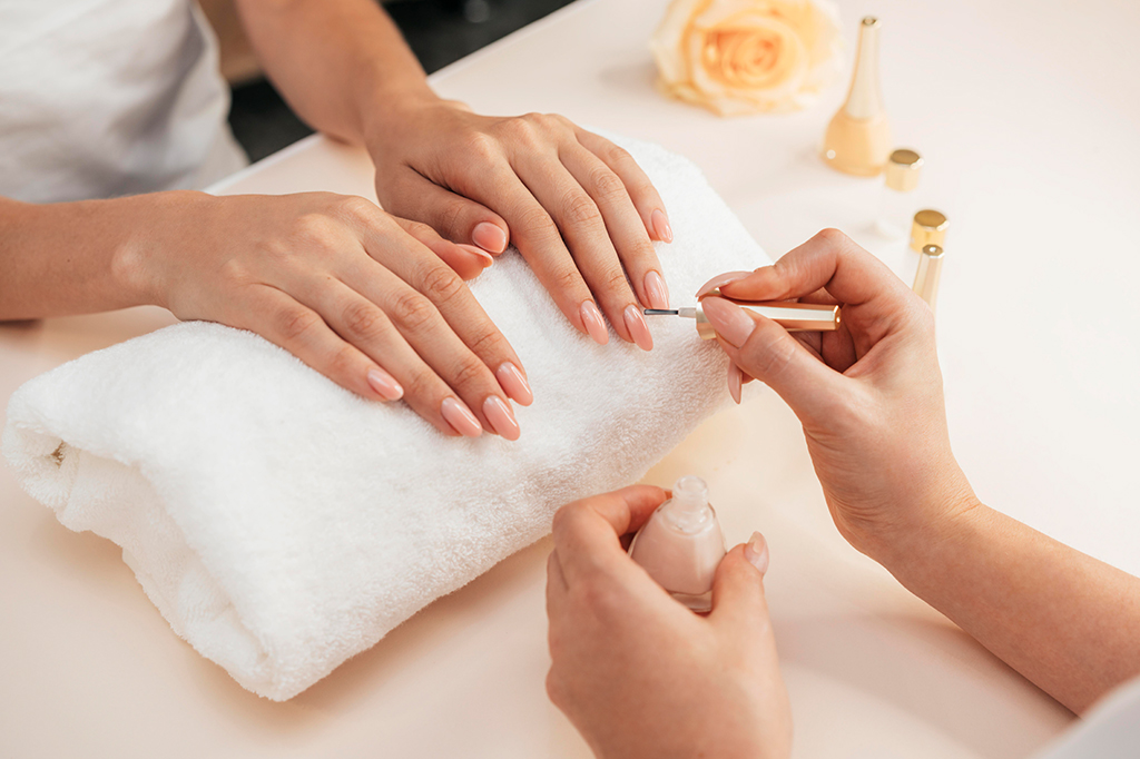 Manicura i Pedicura a Margaret Perruquers